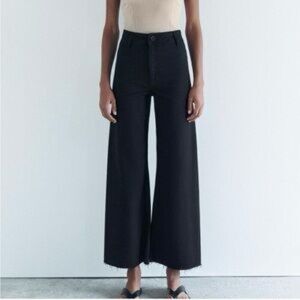 Zara Black Wide Leg Cropped Flare Jeans